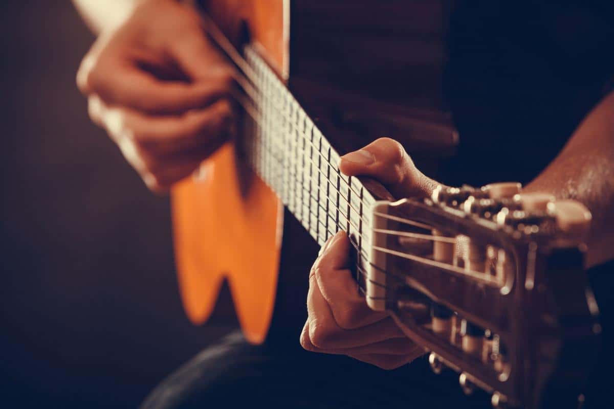 guitar tutorial myanmar-min